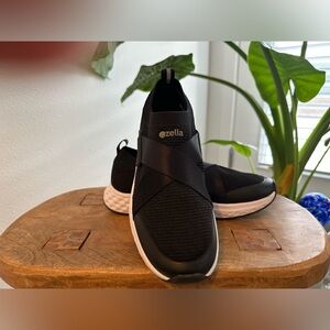 Z by Zella slip-on sneakers in Black